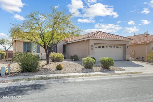 Property Slideshow image 2 of 33 | 9358 n desert mist ln, Tucson, AZ, 85743