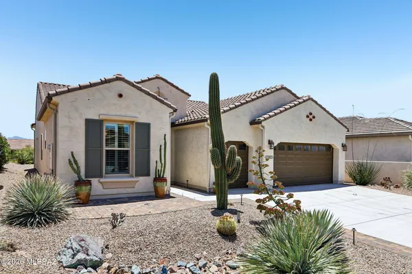 Property Slideshow image 2 of 51 | 61403 e dead wood trl, Oracle, AZ, 85623
