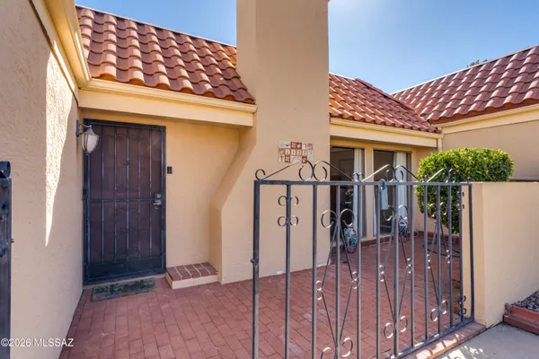 Property Slideshow image 3 of 29 | 1122 n abrego dr, Green Valley, AZ, 85614
