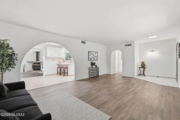 Property Slideshow image 3 of 50 | 143 e santa chalice dr, Green Valley, AZ, 85614