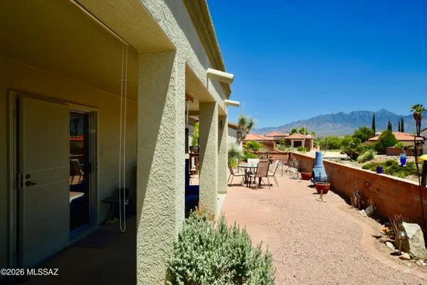 Property Slideshow image 2 of 32 | 1477 w prestwick dr, Green Valley, AZ, 85622