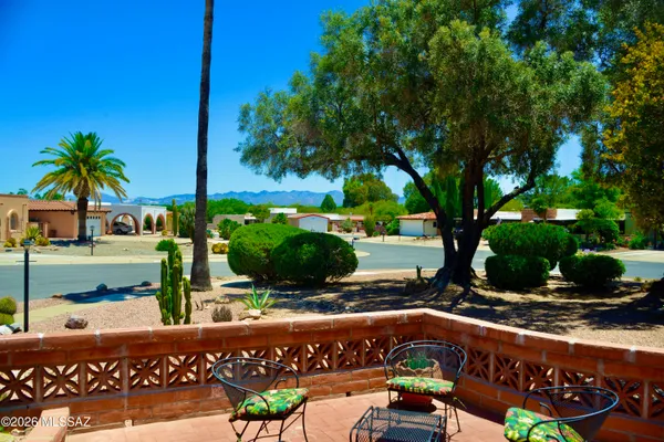 Property Slideshow image 2 of 43 | 429 e paseo chuparosas, Green Valley, AZ, 85614