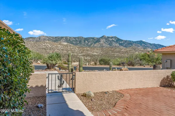 Property Slideshow image 2 of 50 | 38062 s canada del oro dr, Tucson, AZ, 85739