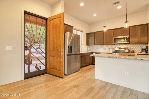 Property Slideshow image 3 of 26 | 13826 e langtry ln, Tucson, AZ, 85747
