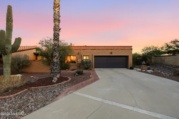 Property Slideshow image 3 of 49 | 10 e camino de diana, Green Valley, AZ, 85614