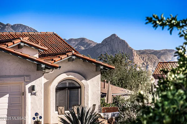Property Slideshow image 2 of 49 | 963 w union bell dr, Green Valley, AZ, 85614