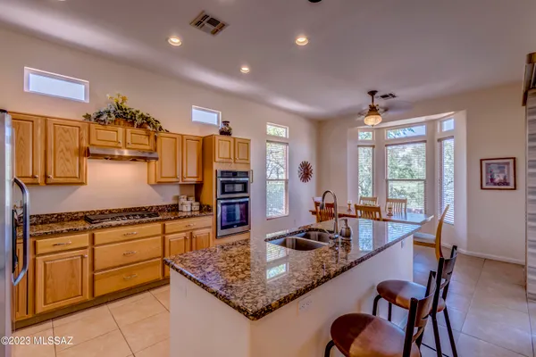 Property Slideshow image 3 of 37 | 5058 w desert chicory pl, Marana, AZ, 85658
