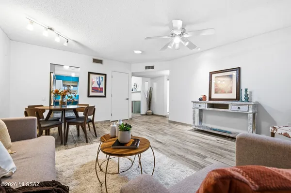 Property Slideshow image 2 of 32 | 1128 s alpine cir, Green Valley, AZ, 85614