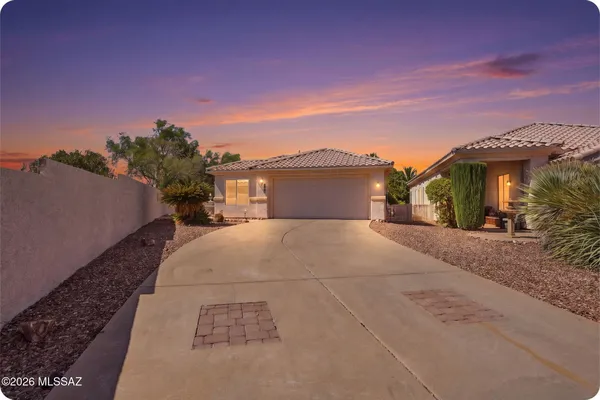 Property Slideshow image 2 of 33 | 306 w continental vista pl, Green Valley, AZ, 85614