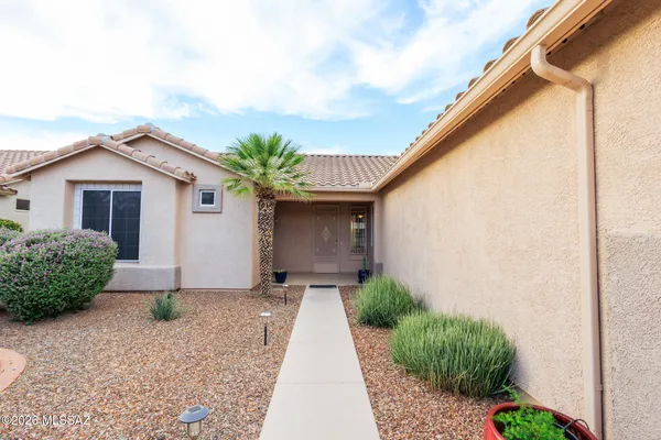 Property Slideshow image 2 of 51 | 7716 w cathedral canyon dr, Tucson, AZ, 85743