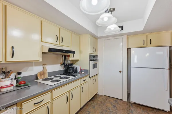Property Slideshow image 3 of 45 | 357 n abrego dr, Green Valley, AZ, 85614