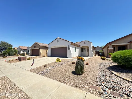 Property Slideshow image 3 of 22 | 335 w calle del estribo, Sahuarita, AZ, 85629