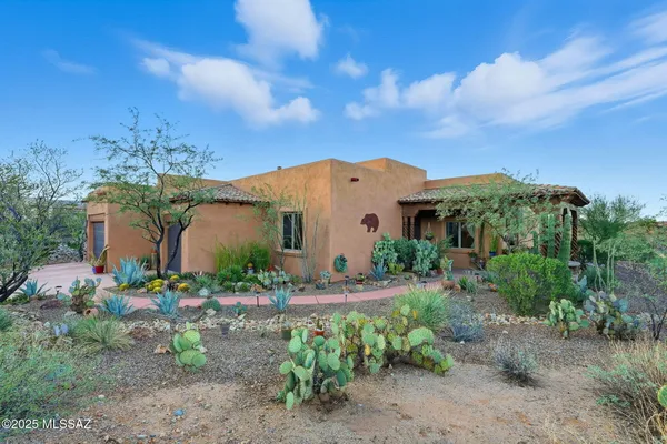 Property Slideshow image 2 of 50 | 762 w placita quieta, Green Valley, AZ, 85622