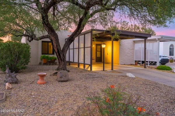 Property Slideshow image 2 of 20 | 1116 s alpine cir, Green Valley, AZ, 85614