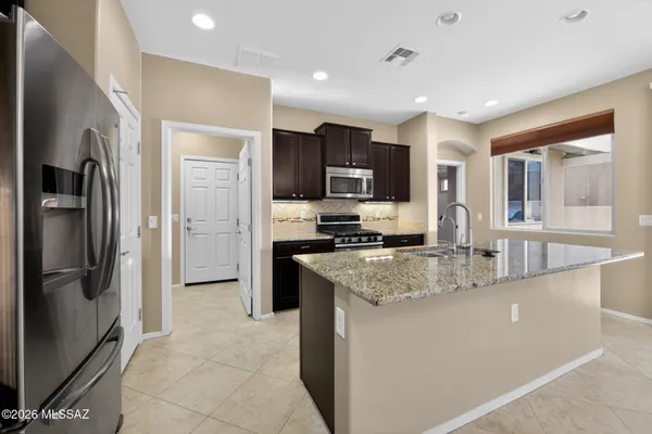 Property Slideshow image 2 of 50 | 14041 e stanhope blvd, Vail, AZ, 85641