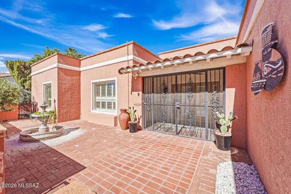 Property Slideshow image 3 of 47 | 1121 n abrego dr, Green Valley, AZ, 85614