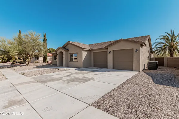 Property Slideshow image 3 of 33 | 1170 n la canoa, Green Valley, AZ, 85614