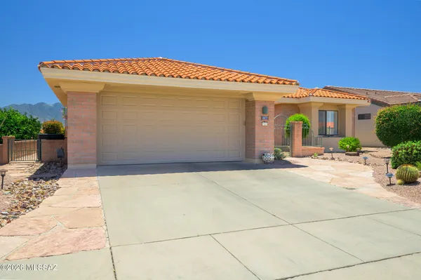 Property Slideshow image 2 of 46 | 4877 s meadow ridge dr, Green Valley, AZ, 85622