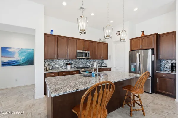 Property Slideshow image 3 of 44 | 558 n sonoma vista dr, Green Valley, AZ, 85614