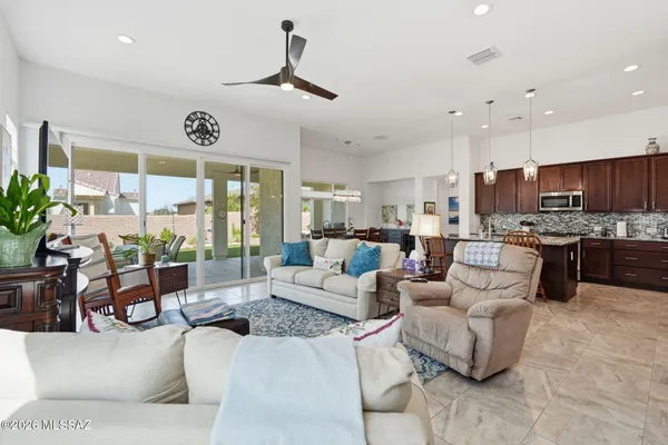 Property Slideshow image 2 of 44 | 558 n sonoma vista dr, Green Valley, AZ, 85614
