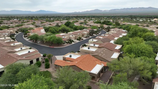 Property Slideshow image 3 of 35 | 679 w aspenwood st, Green Valley, AZ, 85614