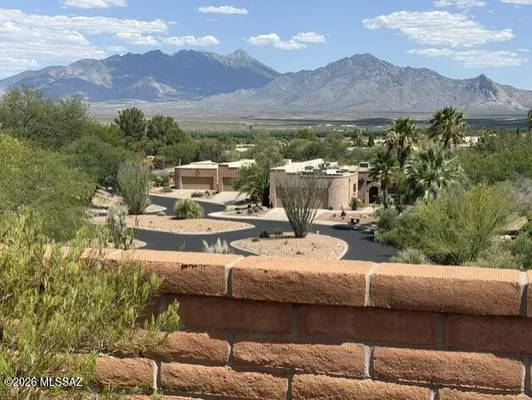 Property Slideshow image 2 of 45 | 1013 w desert hills dr, Green Valley, AZ, 85622