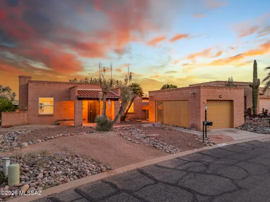 Property Slideshow image 2 of 46 | 1625 w calle hacienda, Green Valley, AZ, 85622