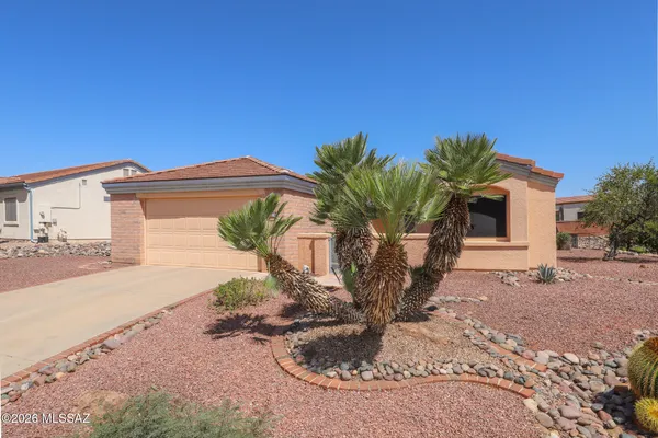 Property Slideshow image 2 of 47 | 830 w welcome way, Green Valley, AZ, 85614