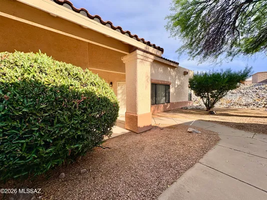 Property Slideshow image 2 of 29 | 1519 n paseo la tinaja, Green Valley, AZ, 85614