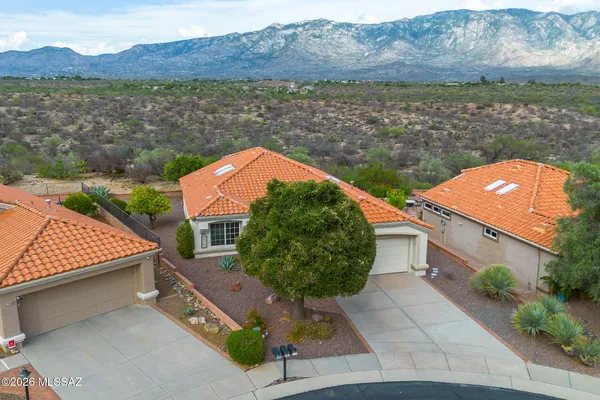 Property Slideshow image 2 of 50 | 14380 n carissa dr, Oro Valley, AZ, 85755