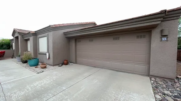 Property Slideshow image 2 of 47 | 55 n wellspring dr, Green Valley, AZ, 85614