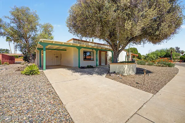 Property Slideshow image 3 of 35 | 148 e la soledad, Green Valley, AZ, 85614