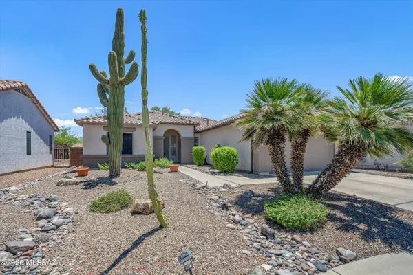 Property Slideshow image 3 of 37 | 7595 w alamosa pl, Tucson, AZ, 85743