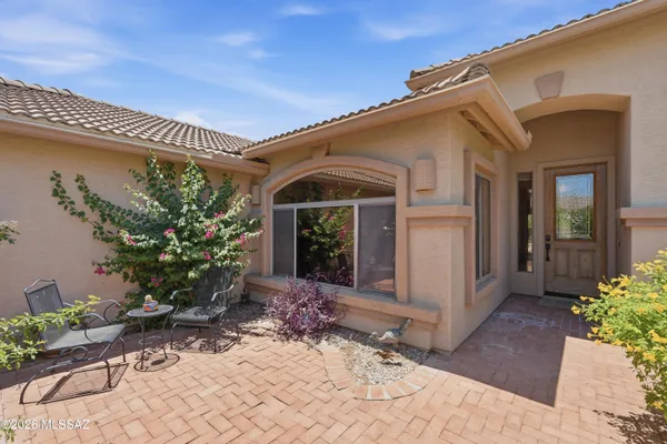 Property Slideshow image 2 of 50 | 1017 n cowboy canyon dr, Green Valley, AZ, 85614