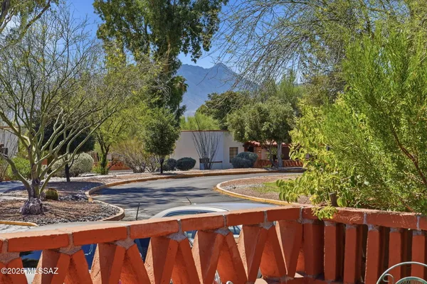 Property Slideshow image 2 of 23 | 356 s paseo quinta b, Green Valley, AZ, 85614