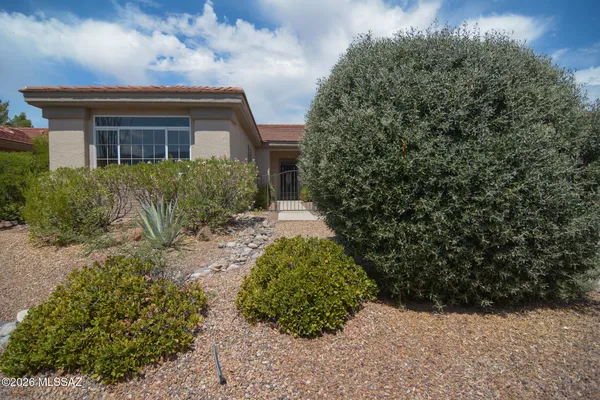 Property Slideshow image 2 of 34 | 14035 n biltmore dr, Oro Valley, AZ, 85755