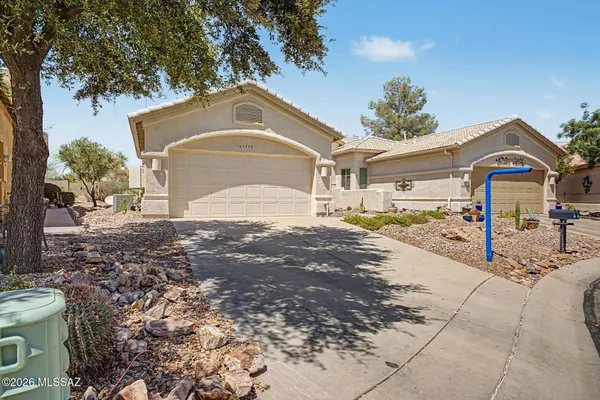Property Slideshow image 2 of 31 | 63752 e holiday dr, Tucson, AZ, 85739