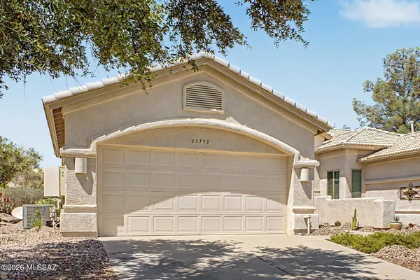 Property Slideshow image 3 of 31 | 63752 e holiday dr, Tucson, AZ, 85739