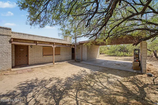 Property Slideshow image 2 of 20 | 1402 n placita real, Green Valley, AZ, 85614