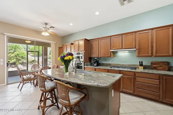 Property Slideshow image 2 of 44 | 37904 s skyline dr, Saddlebrooke, AZ, 85739