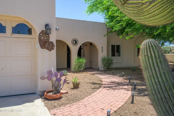Property Slideshow image 2 of 44 | 342 e placita idilio, Green Valley, AZ, 85614