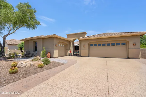 Property Slideshow image 2 of 50 | 61648 e ironwood ln, Tucson, AZ, 85739