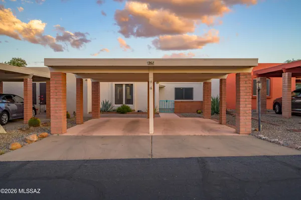 Property Slideshow image 2 of 37 | 261 w calle de las profetas, Green Valley, AZ, 85614