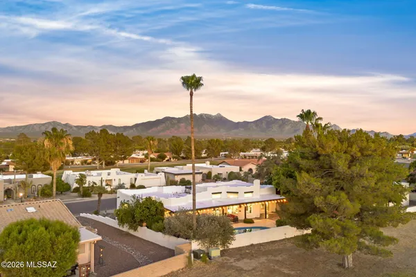 Property Slideshow image 2 of 42 | 164 e paseo de golf, Green Valley, AZ, 85614