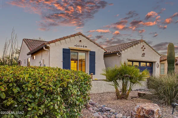 Property Slideshow image 2 of 37 | 1113 n night heron dr, Green Valley, AZ, 85614