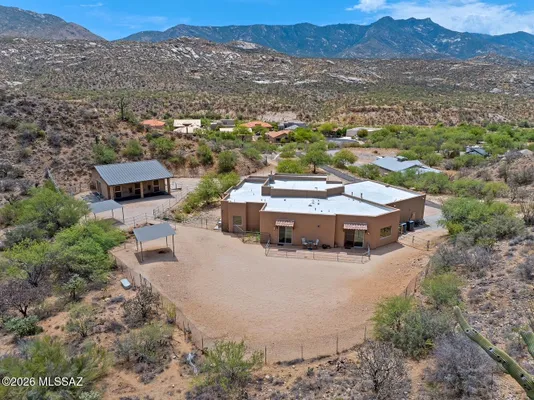 Property Slideshow image 3 of 46 | 38156 s santa monica trl, Tucson, AZ, 85739
