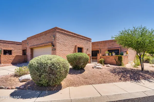 Property Slideshow image 3 of 50 | 8564 n candlewood loop, Tucson, AZ, 85704