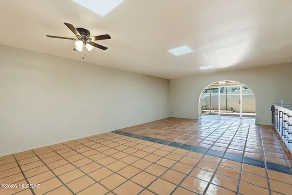 Property Slideshow image 3 of 36 | 783 w placita nueva, Green Valley, AZ, 85614