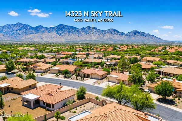 Property Slideshow image 3 of 49 | 14323 n sky trl, Oro Valley, AZ, 85755
