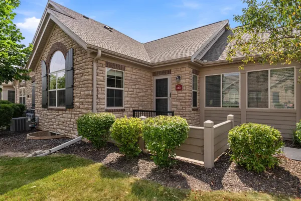 Property Slideshow image 2 of 30 | 2301 e sienna way, Appleton, WI, 54913